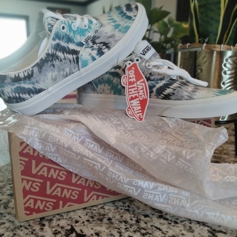 Vans Women's skate shoes